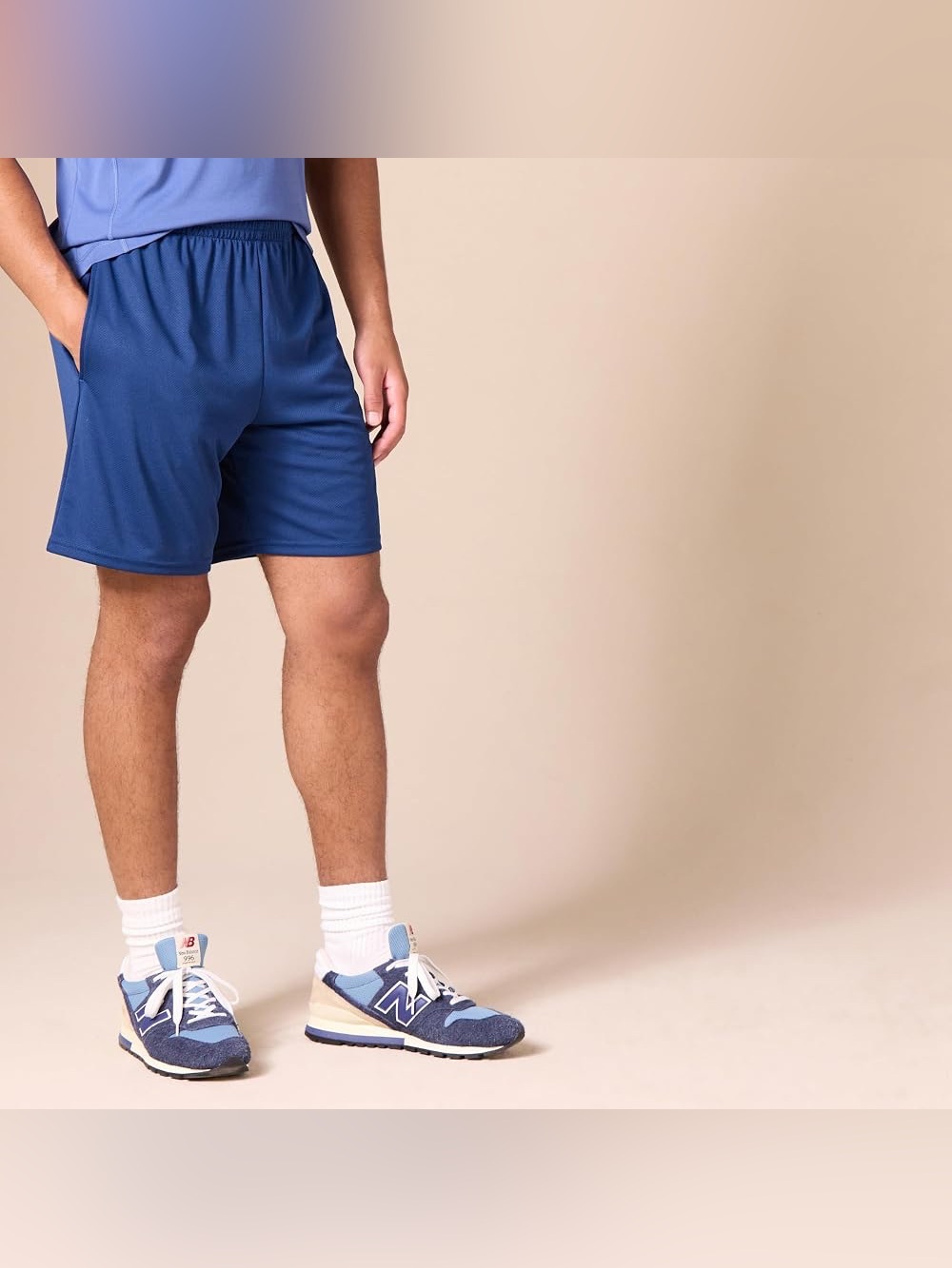 Amazon Essentials Performance Tech Loose-Fit Shorts